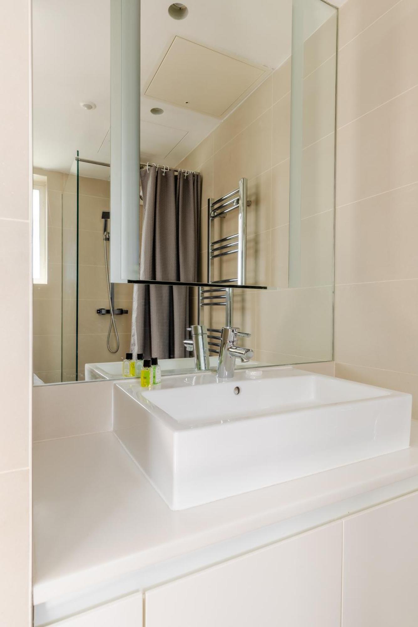 Stayinn Soho Apartments London Bagian luar foto